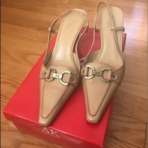 Cream leather Anne Klein heels 👠